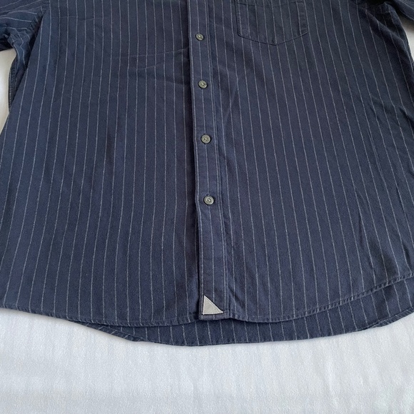 UNTUCKit Men’s Long Sleeve Button Up Shirt Size Flannel Large Blue Striped - Picture 2 of 10